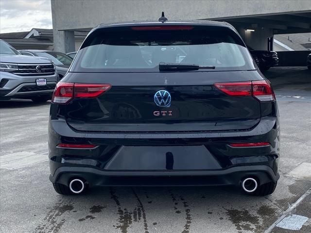 2024 Volkswagen Golf GTI SE