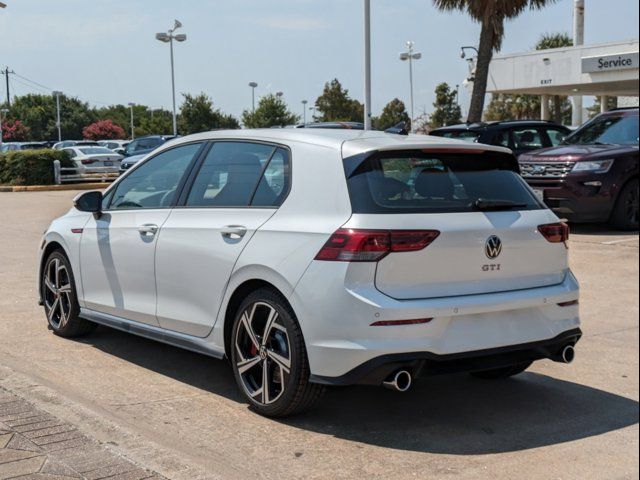 2024 Volkswagen Golf GTI SE