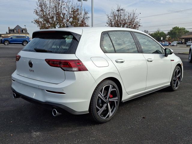 2024 Volkswagen Golf GTI SE