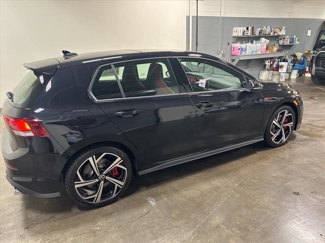 2024 Volkswagen Golf GTI SE