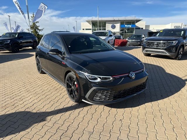 2024 Volkswagen Golf GTI 380 SE