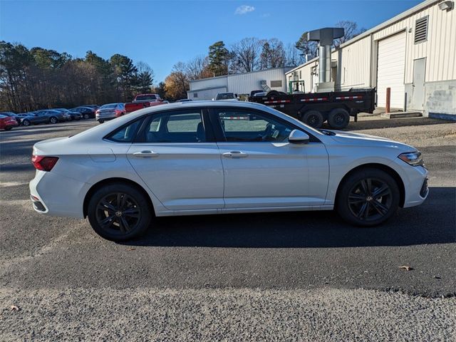 2024 Volkswagen Jetta SE