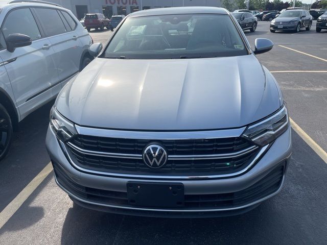 2024 Volkswagen Jetta SE