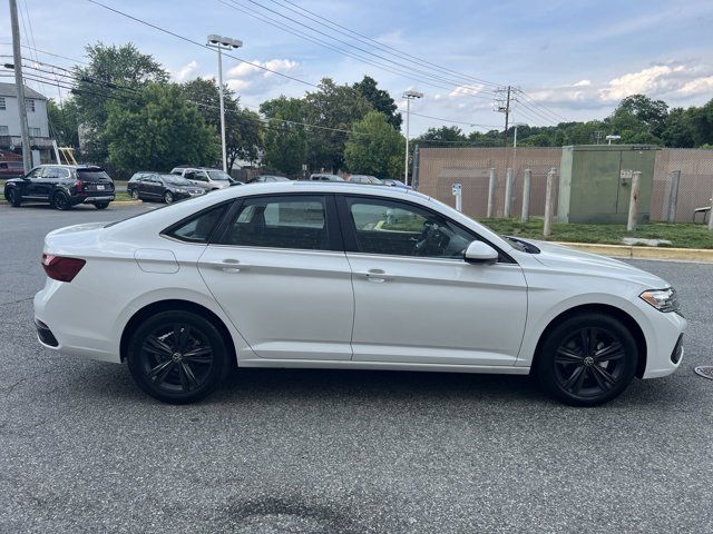 2024 Volkswagen Jetta SE