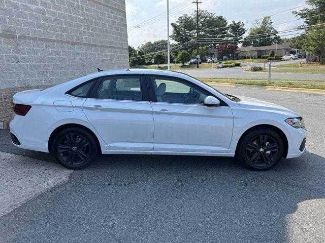 2024 Volkswagen Jetta SE