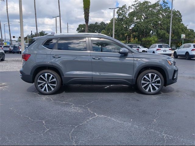 2024 Volkswagen Taos SE