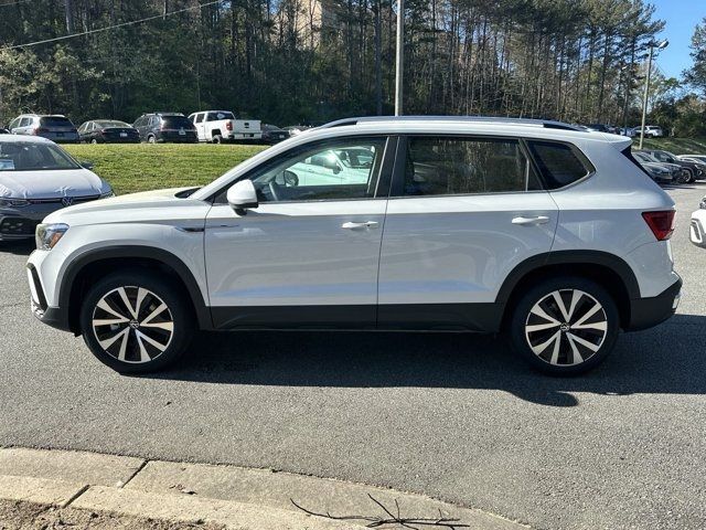 2024 Volkswagen Taos SE