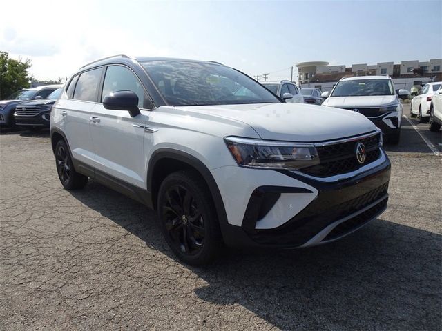 2024 Volkswagen Taos SE