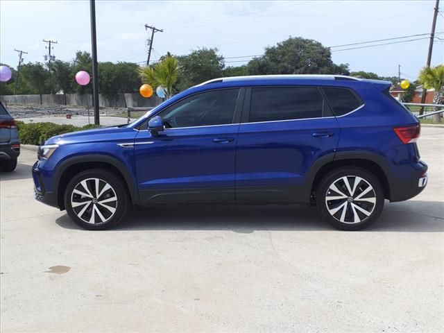 2024 Volkswagen Taos SE