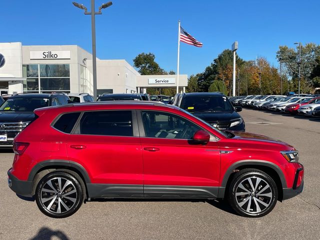 2024 Volkswagen Taos SE