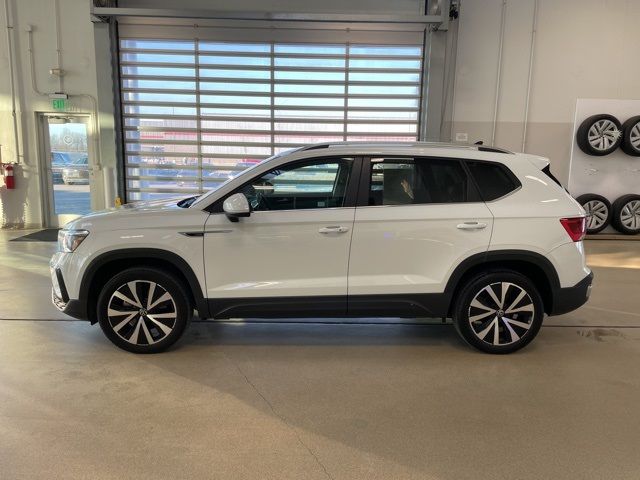 2024 Volkswagen Taos SE