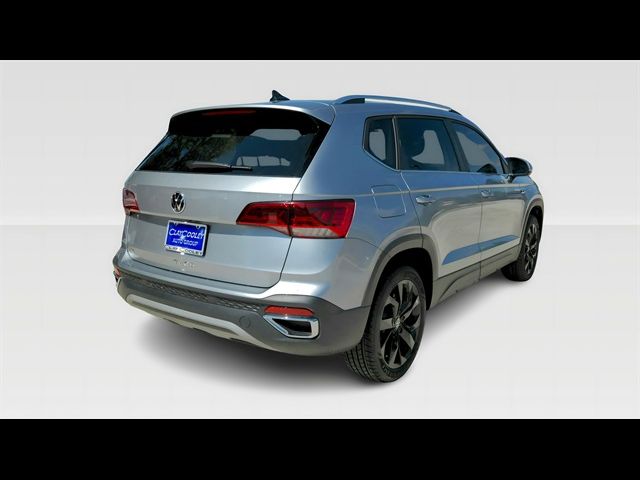 2024 Volkswagen Taos SE