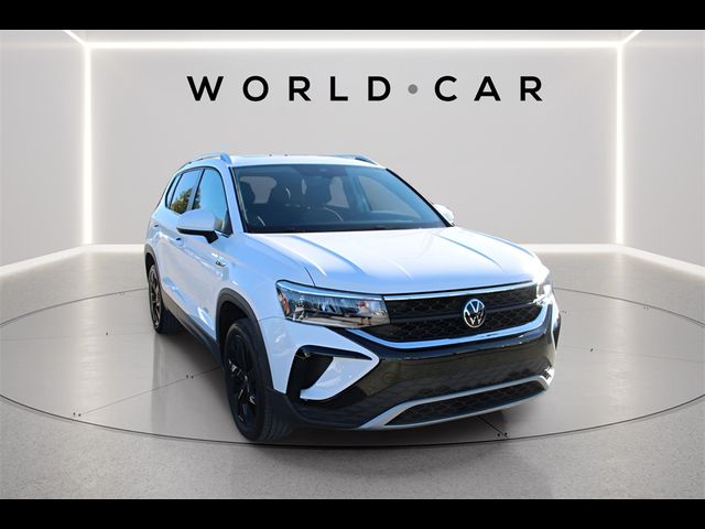 2024 Volkswagen Taos SE