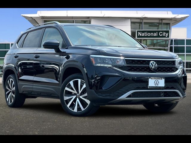 2024 Volkswagen Taos SE