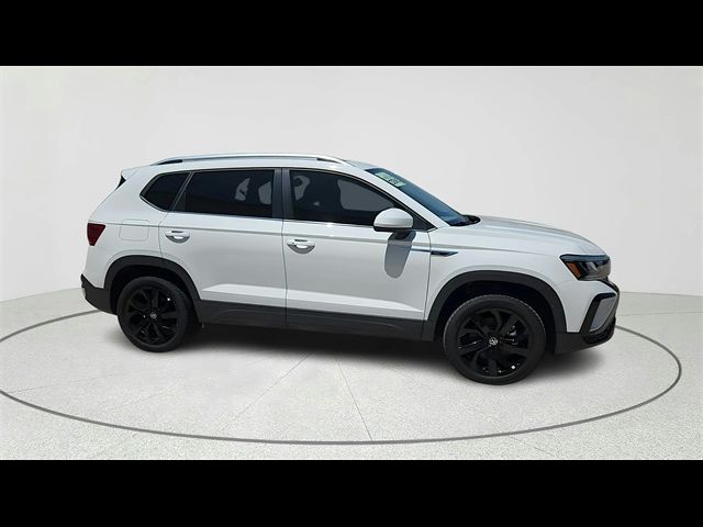2024 Volkswagen Taos SE
