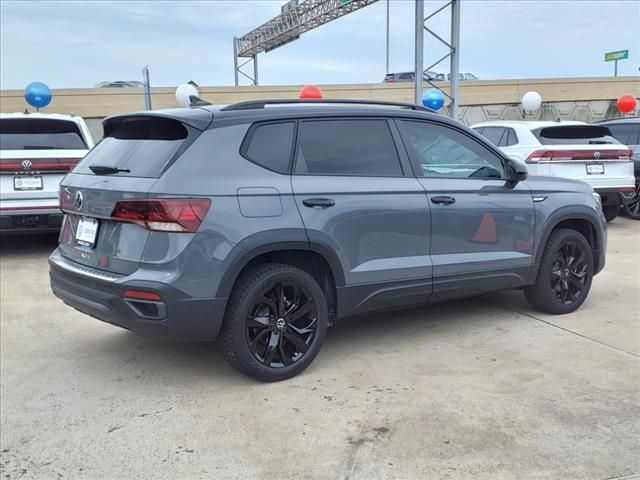 2024 Volkswagen Taos SE