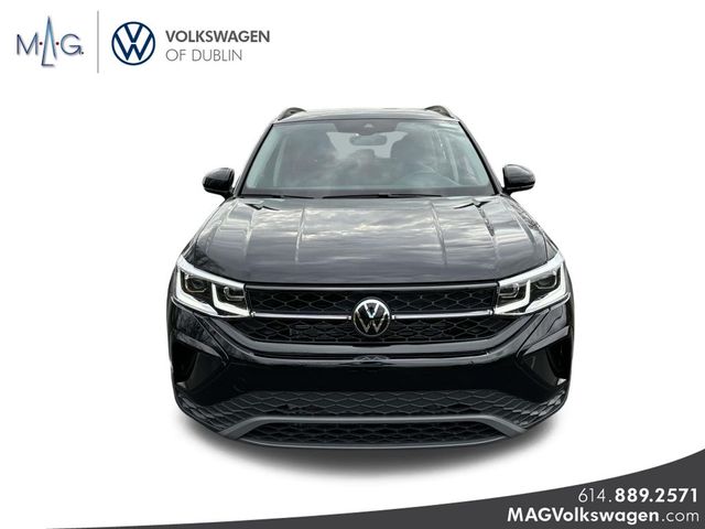 2024 Volkswagen Taos SE Black