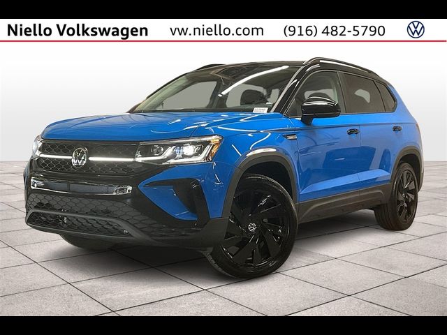 2024 Volkswagen Taos SE Black