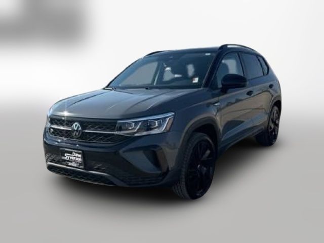 2024 Volkswagen Taos SE Black