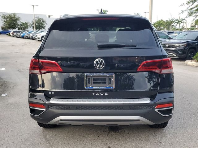 2024 Volkswagen Taos SE