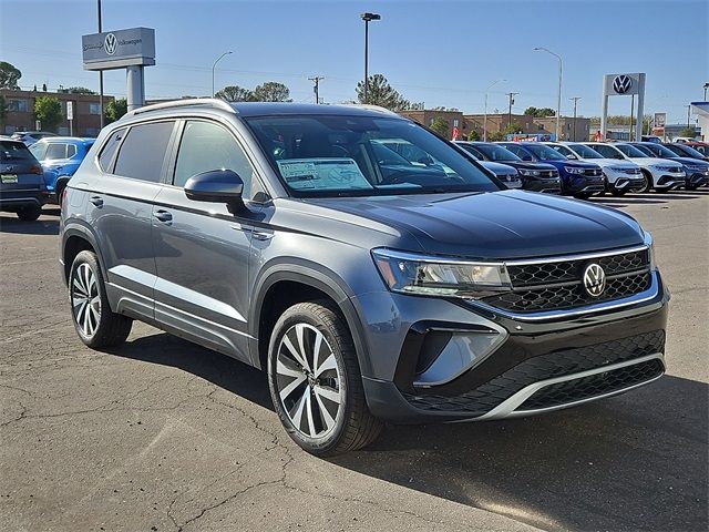 2024 Volkswagen Taos SE