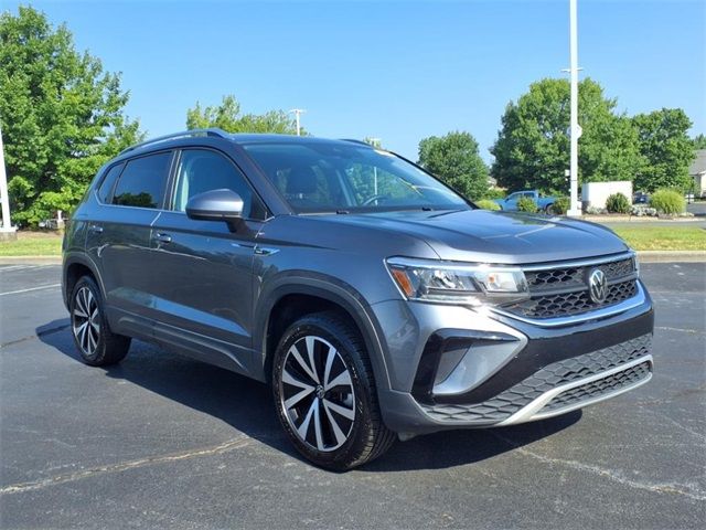2024 Volkswagen Taos SE