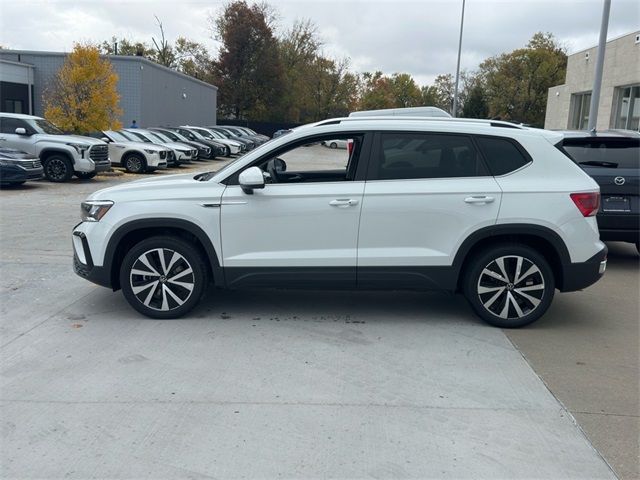 2024 Volkswagen Taos SE