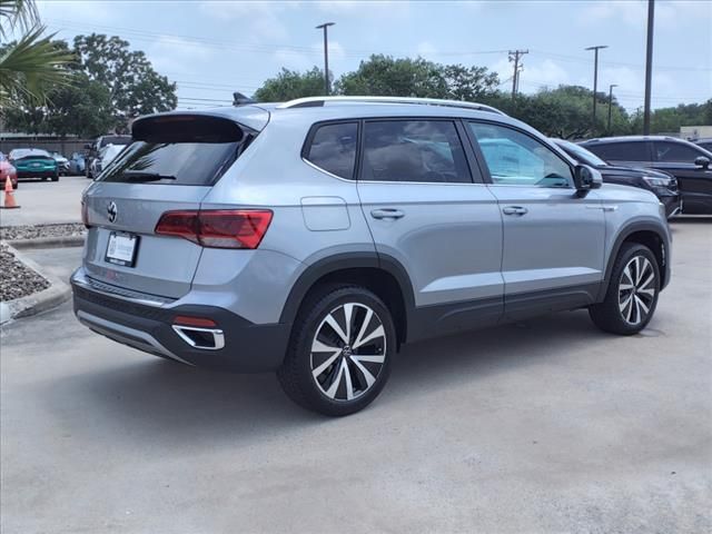 2024 Volkswagen Taos SE