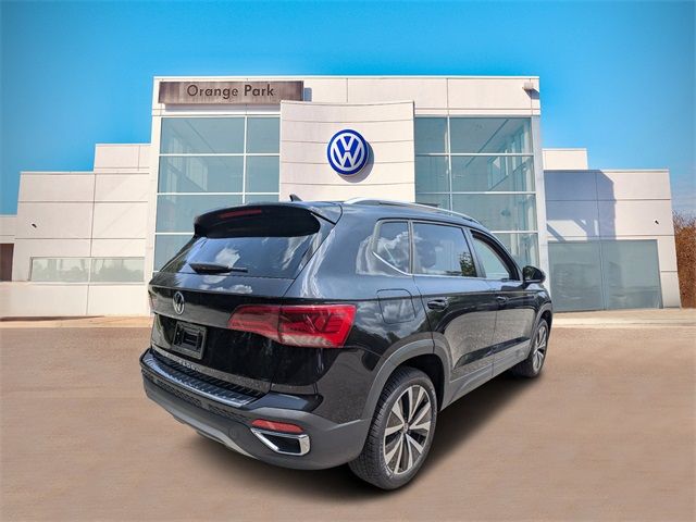 2024 Volkswagen Taos SE