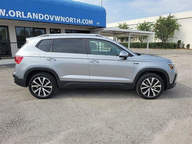 2024 Volkswagen Taos SE