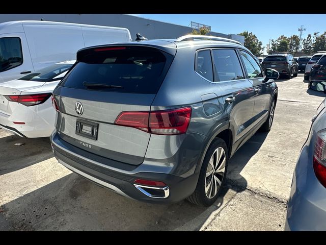 2024 Volkswagen Taos SE