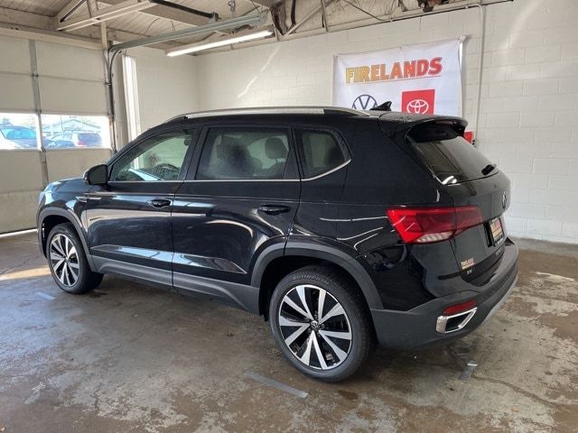 2024 Volkswagen Taos SE