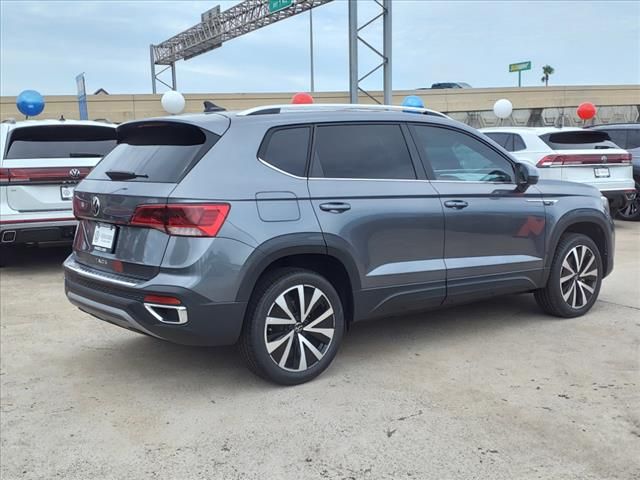 2024 Volkswagen Taos SE