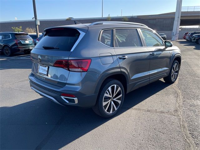 2024 Volkswagen Taos SE