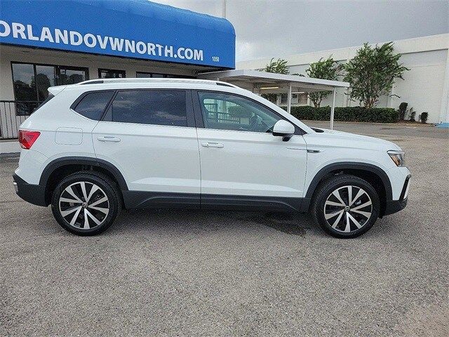 2024 Volkswagen Taos SE