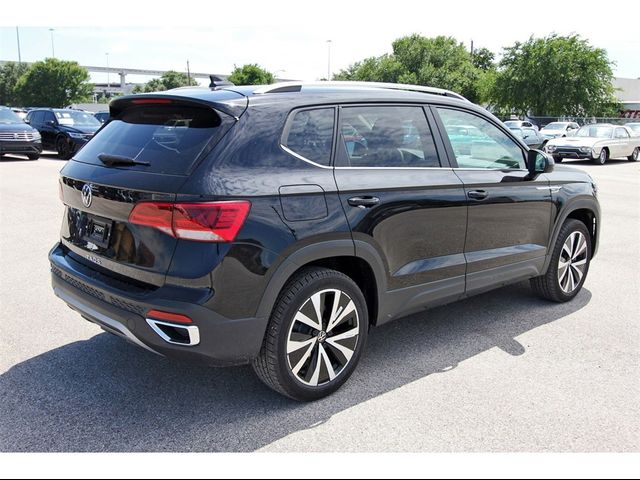 2024 Volkswagen Taos SE