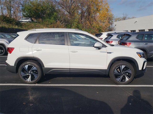 2024 Volkswagen Taos SE