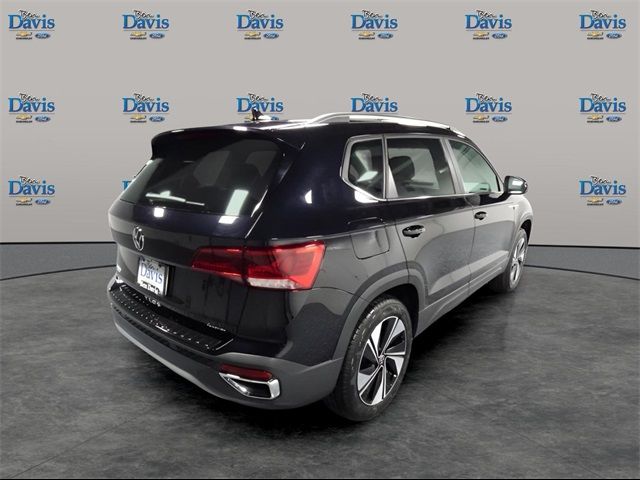 2024 Volkswagen Taos SE