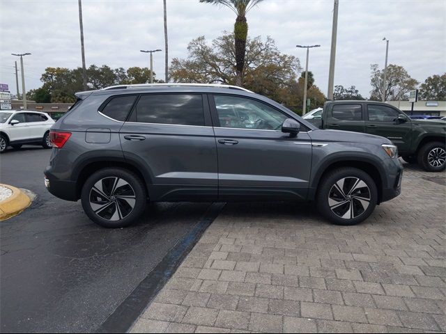 2024 Volkswagen Taos SE