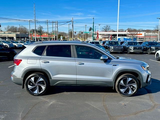 2024 Volkswagen Taos SE