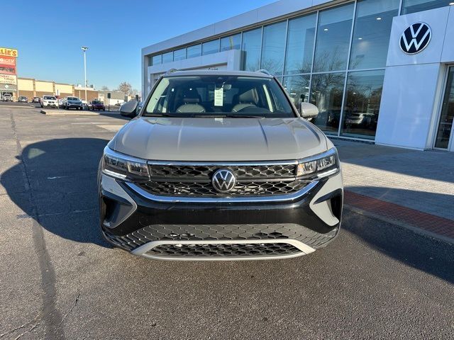 2024 Volkswagen Taos SE