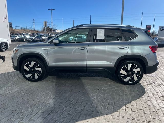 2024 Volkswagen Taos SEL