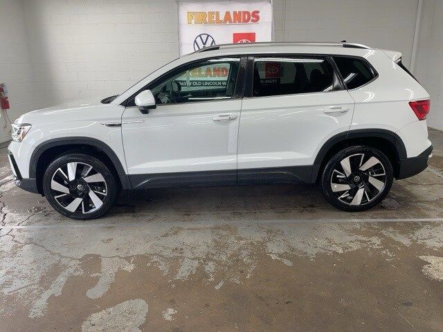 2024 Volkswagen Taos SEL