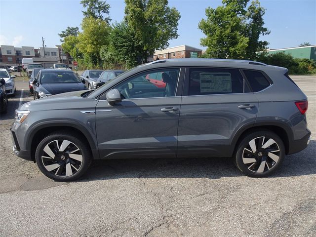 2024 Volkswagen Taos SEL