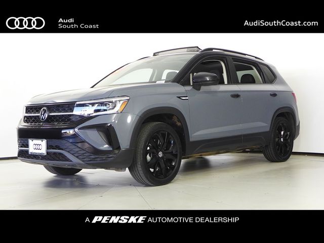 2024 Volkswagen Taos SE Black