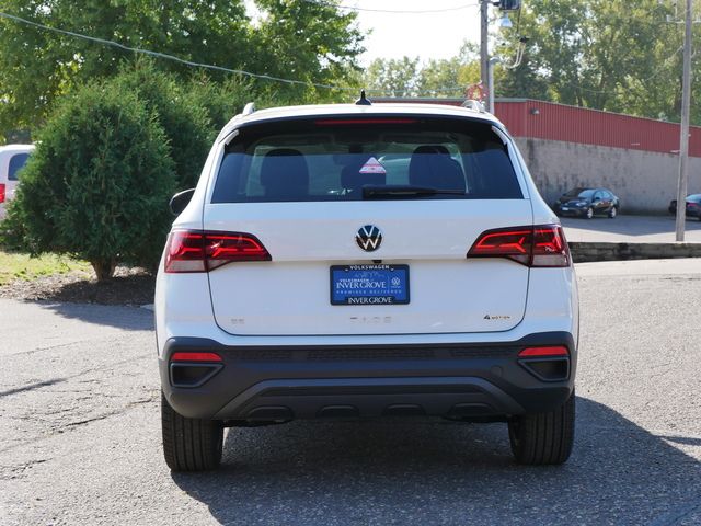 2024 Volkswagen Taos SE Black