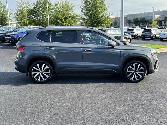 2024 Volkswagen Taos SE