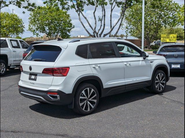 2024 Volkswagen Taos SE