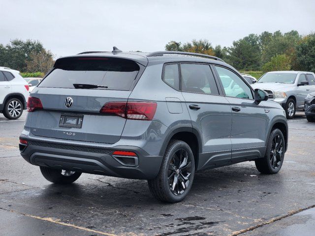 2024 Volkswagen Taos SE Black