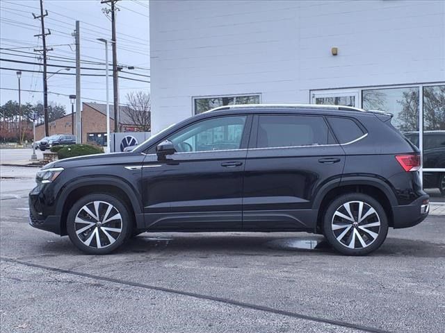 2024 Volkswagen Taos SE